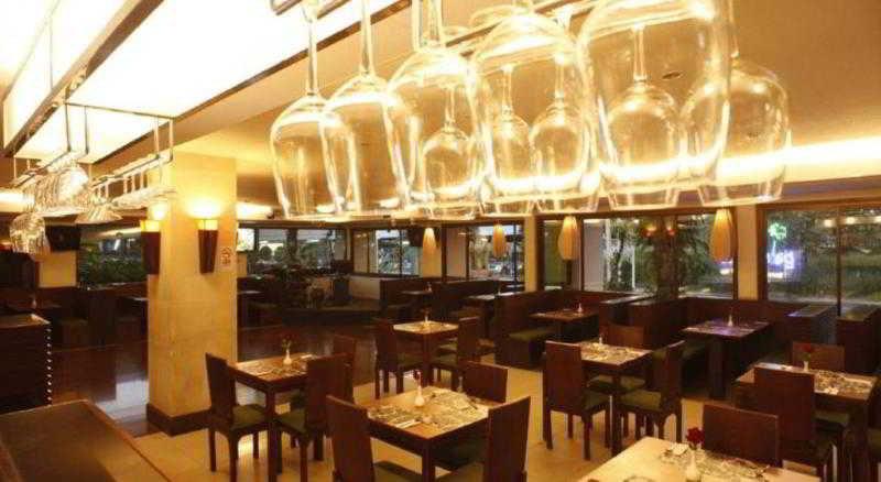 Royal Peninsula Hotel Chiangmai Chiang Mai Esterno foto